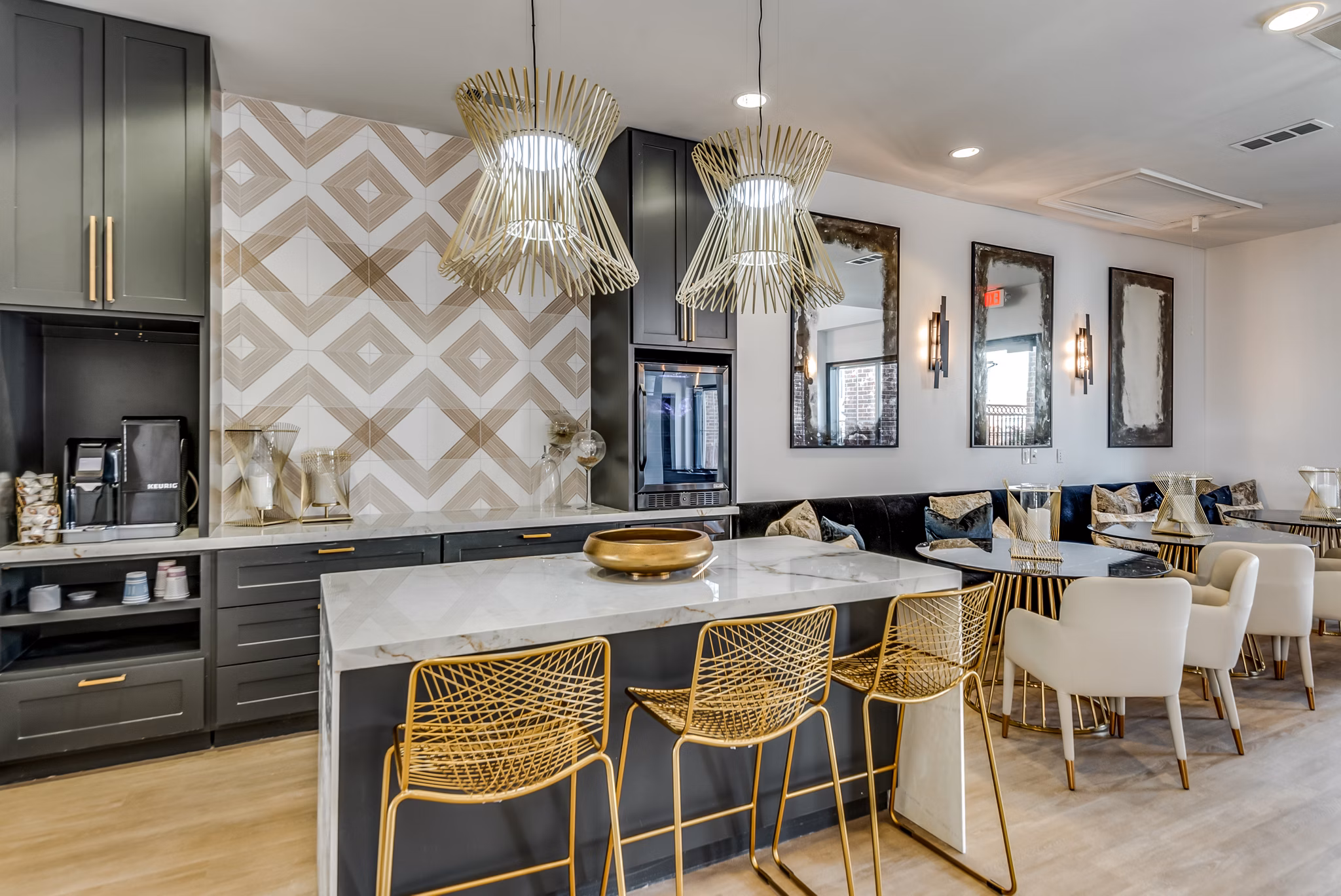 clubhouse at Vista 121 Apartments