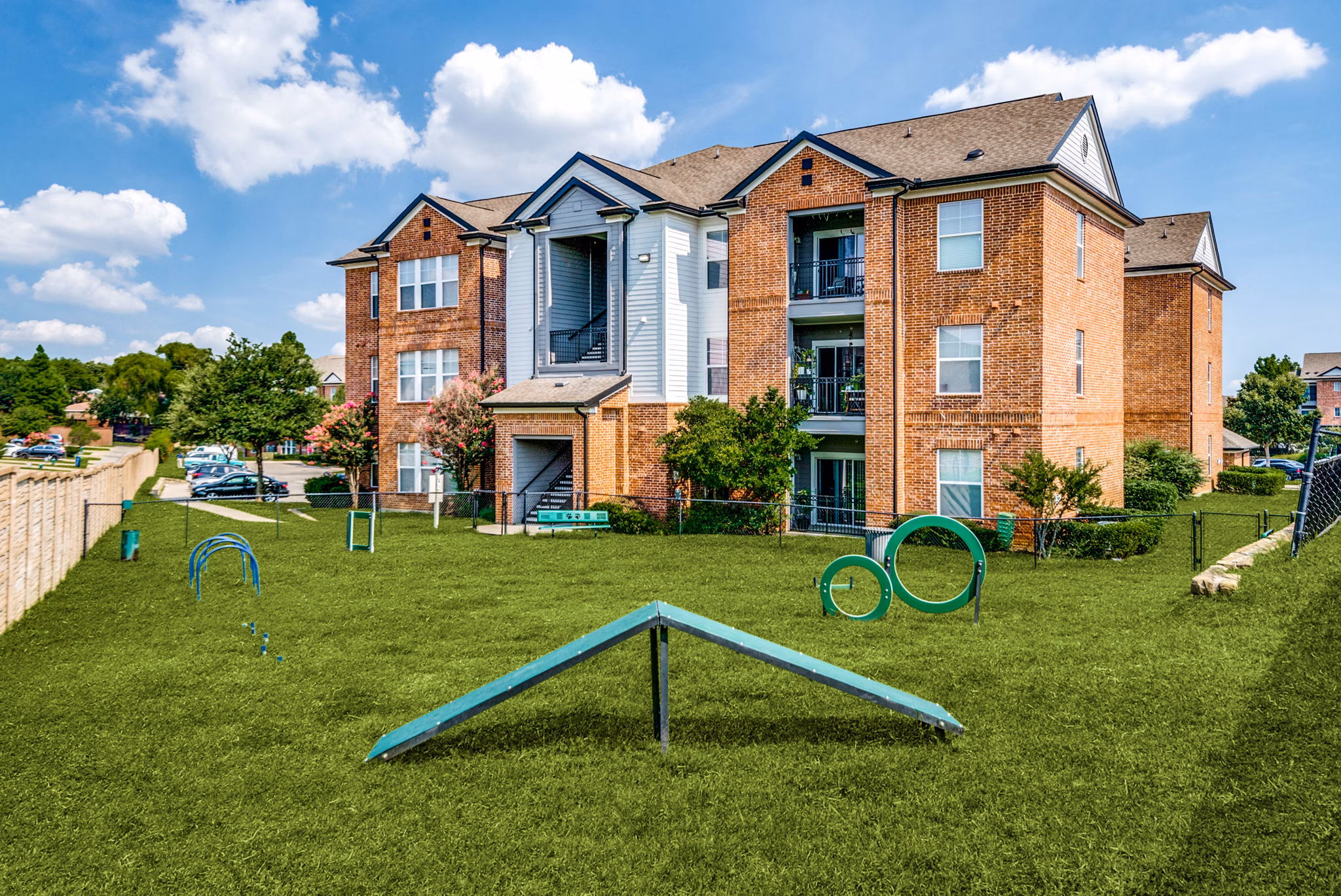 dog park at Vista 121 Apartments