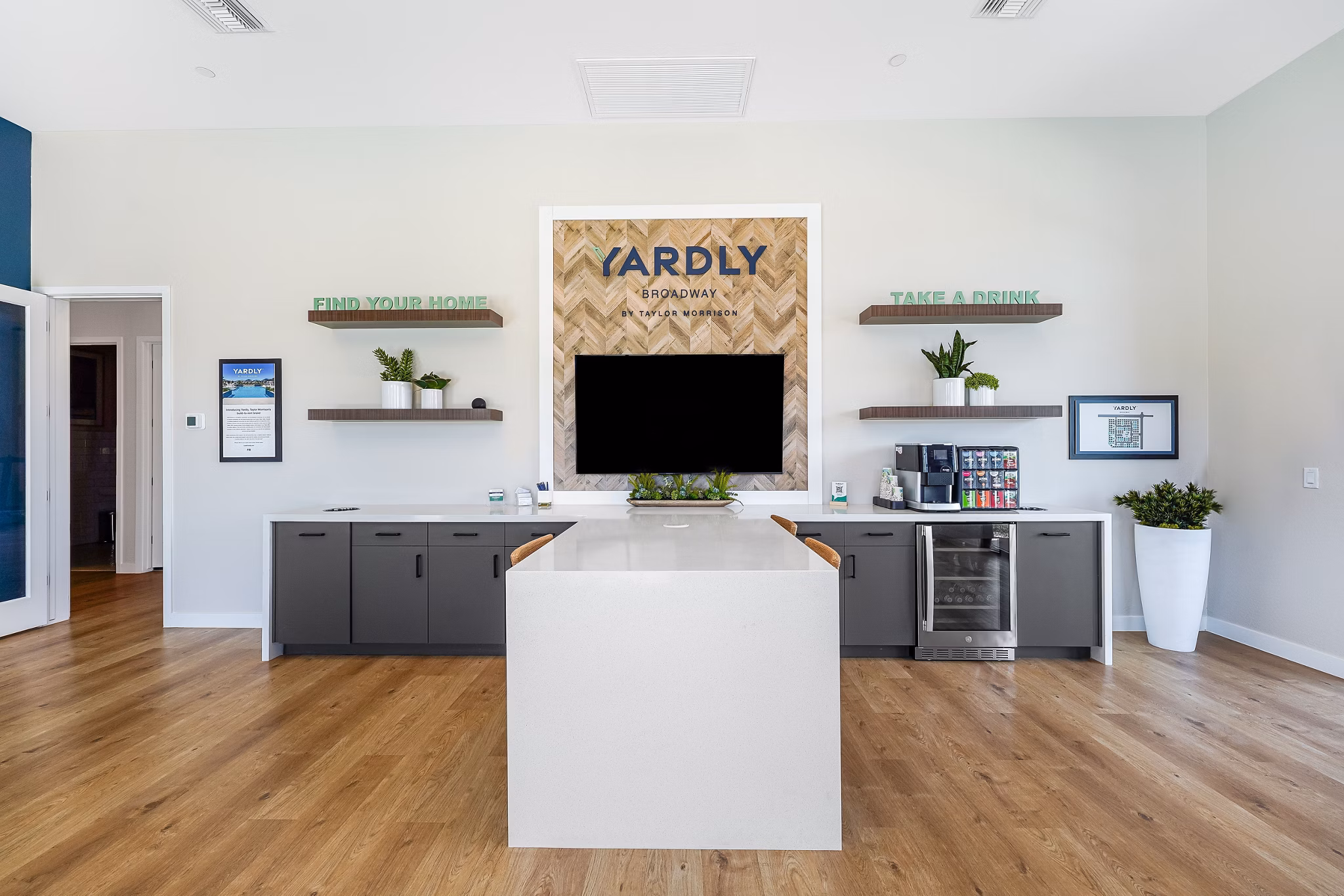 clubhouse at Yardly Broadway Apartments