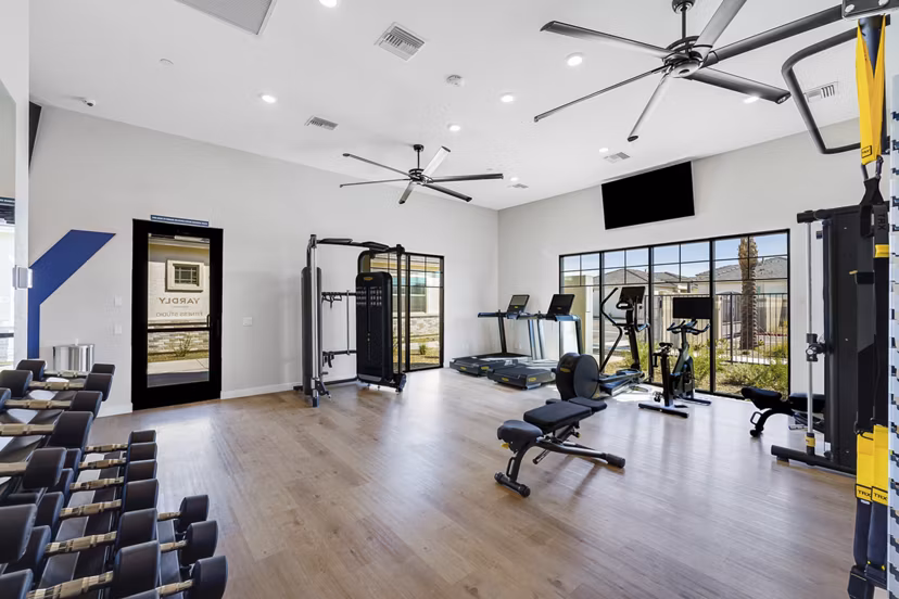 fitness center at Yardly Broadway Apartments