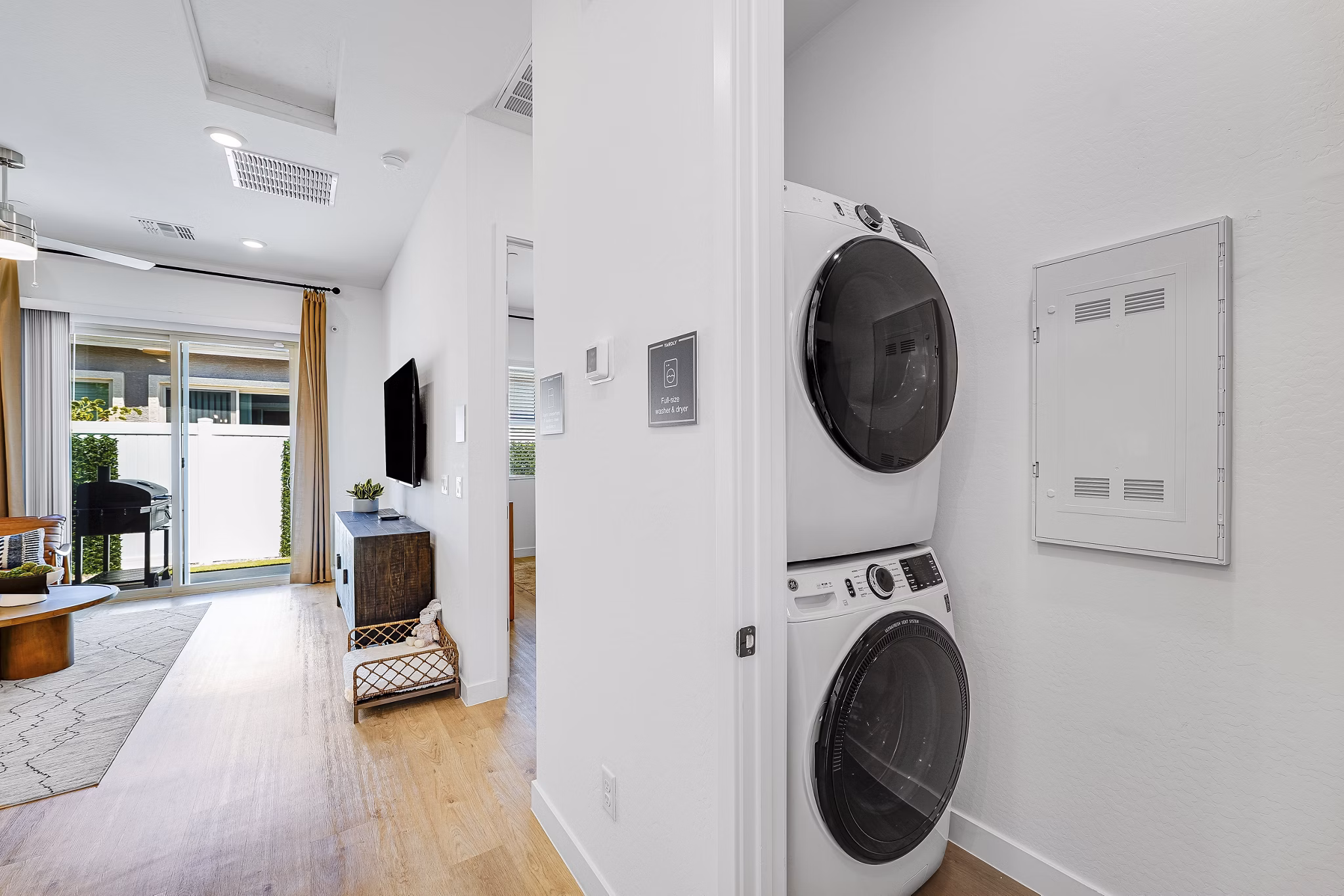 laundry room at Yardly Broadway Apartments