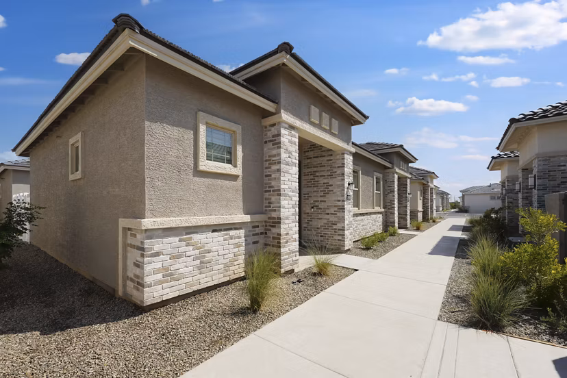 Recreational Area at Yardly Broadway Apartments