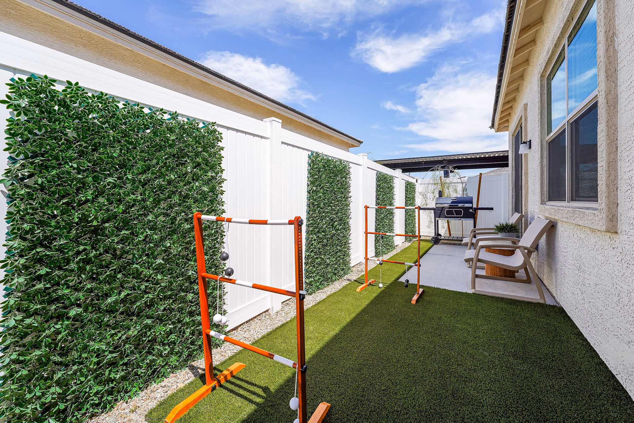 Recreational Area at Yardly Broadway Apartments