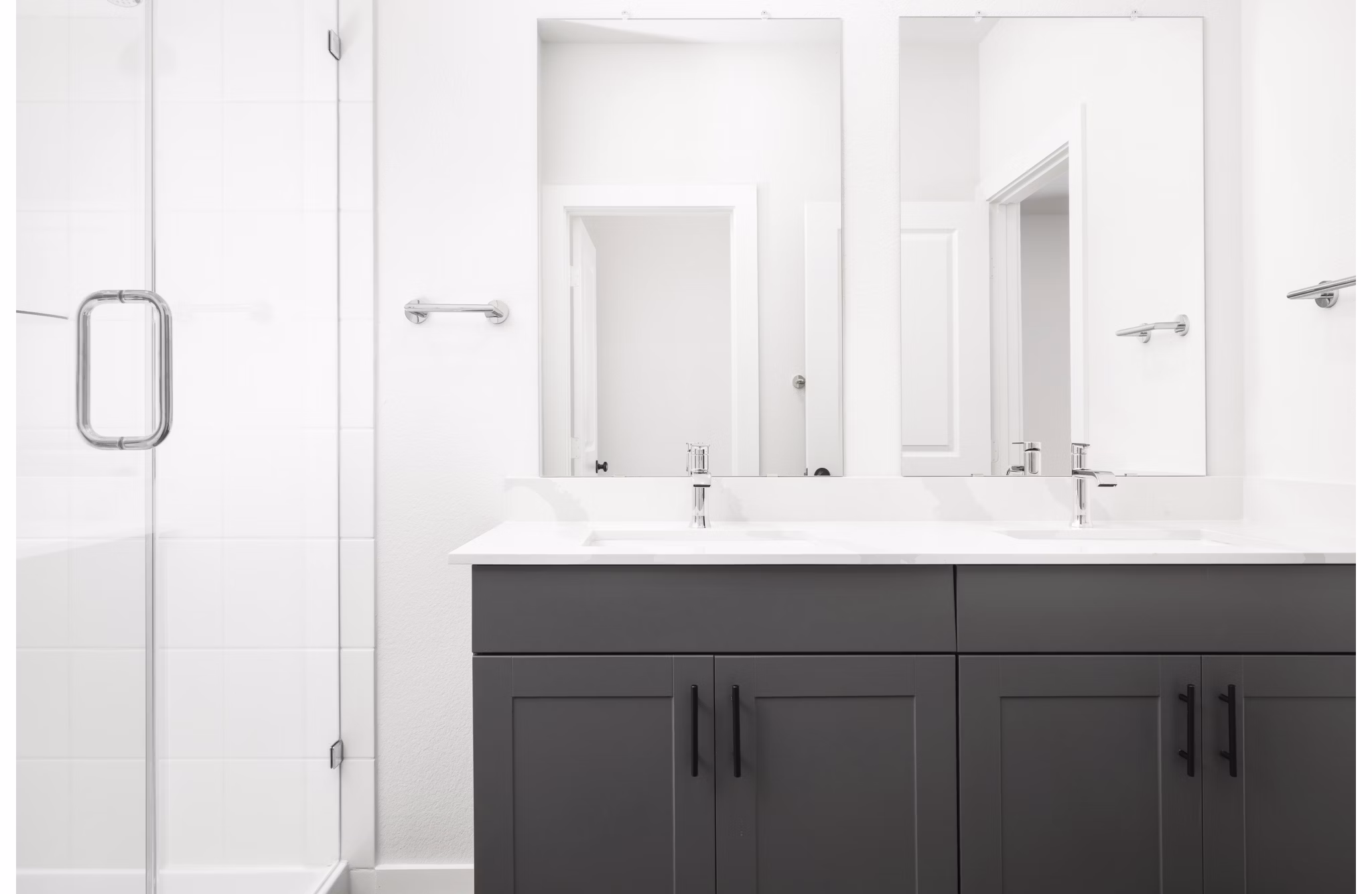 bathroom at Sonora Apartments 