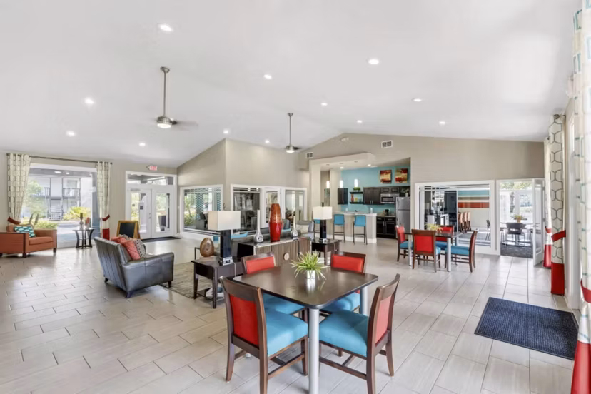clubhouse at Las Palmas Apartments 