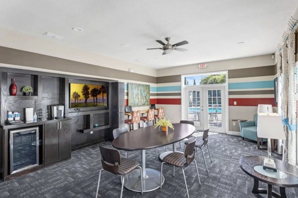 clubhouse at Las Palmas Apartments 