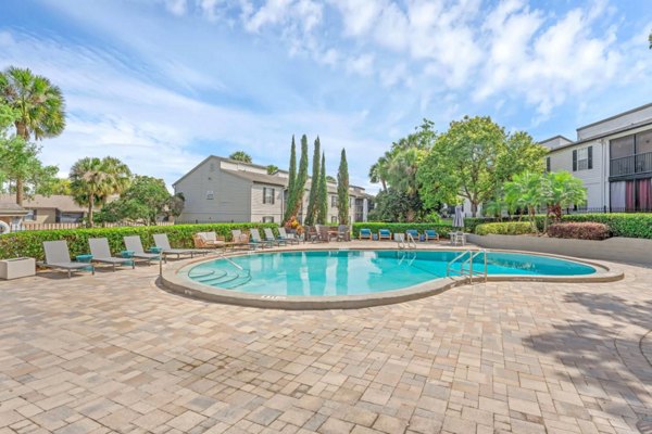 pool at Las Palmas Apartments 