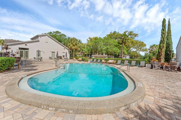 pool at Las Palmas Apartments 
