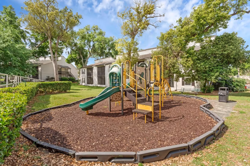playground at Las Palmas Apartments 