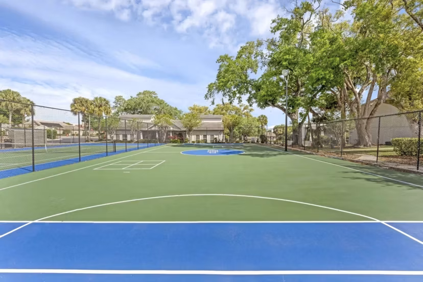 playground at Las Palmas Apartments 