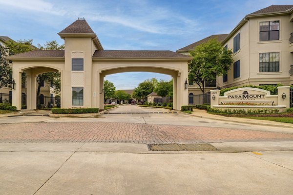 BUILDING at Paramount at Cedar Lodge Apartments