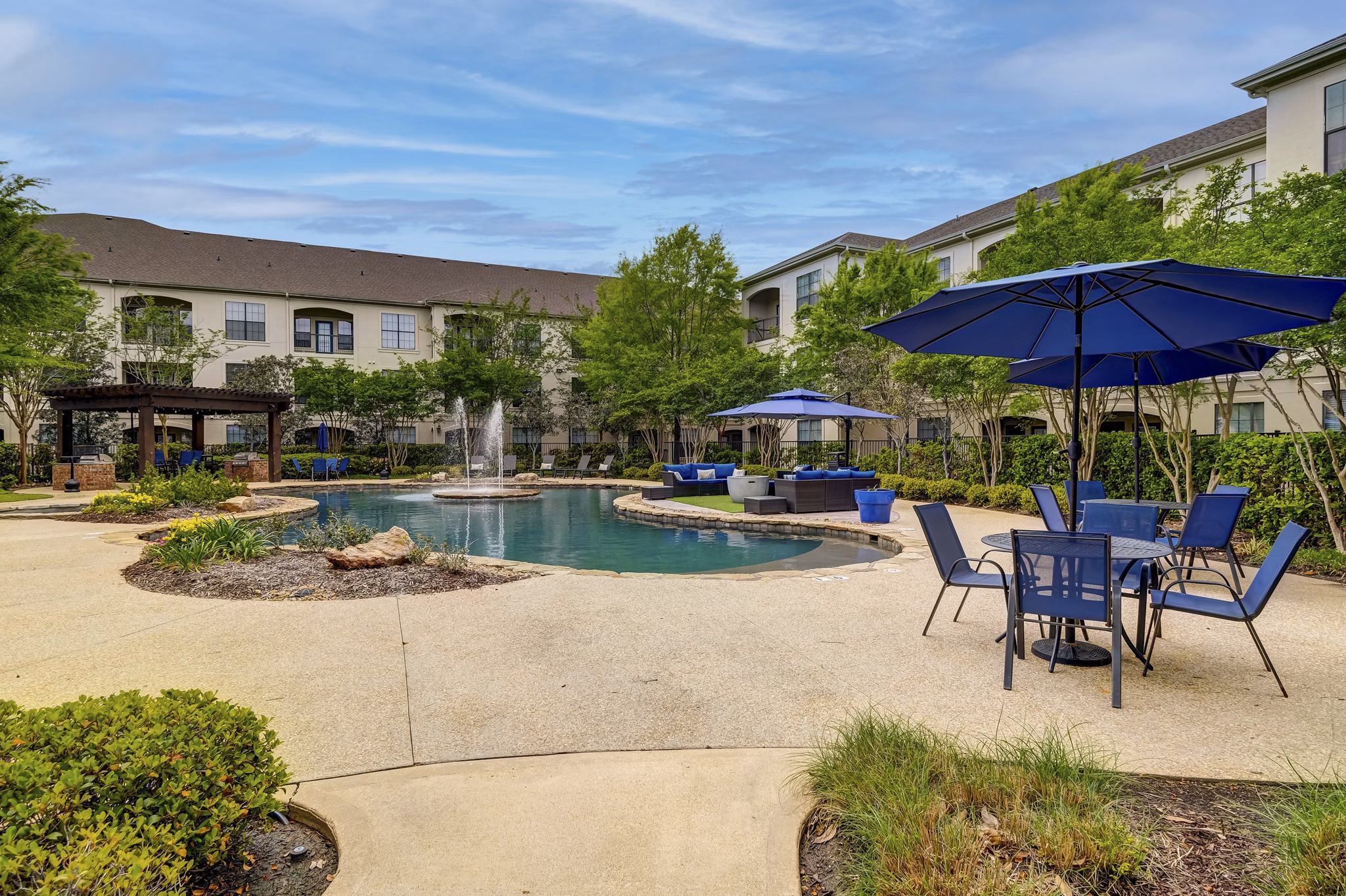 recreational area at Paramount at Cedar Lodge Apartments