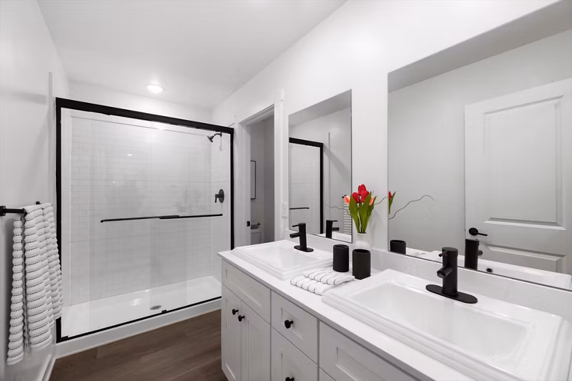bathroom at Highline at Knoxville Apartments
