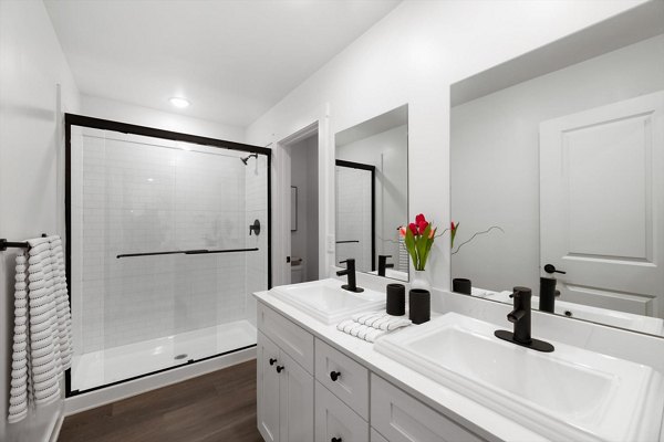 bathroom at Highline at Knoxville Apartments