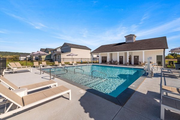pool at Highline at Knoxville Apartments