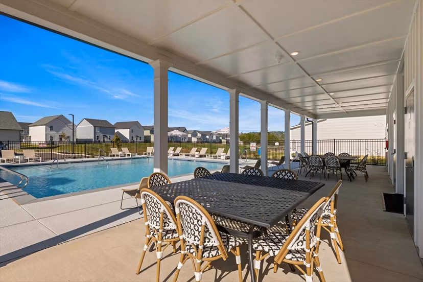 pool at Highline at Knoxville Apartments