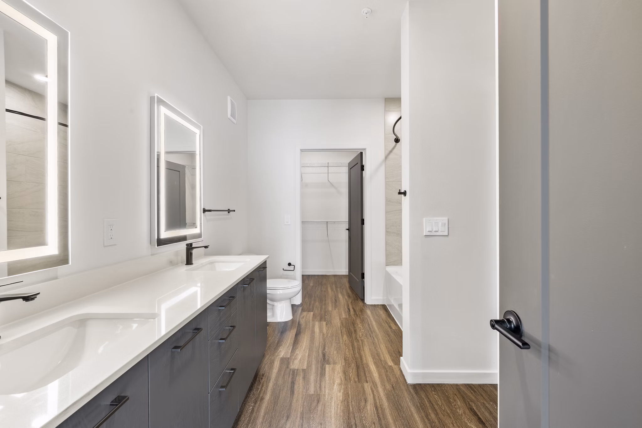 bathroom at Azalea Luxury Apartments