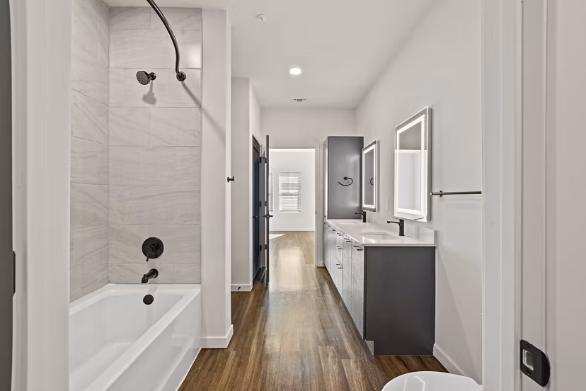 bathroom at Azalea Luxury Apartments