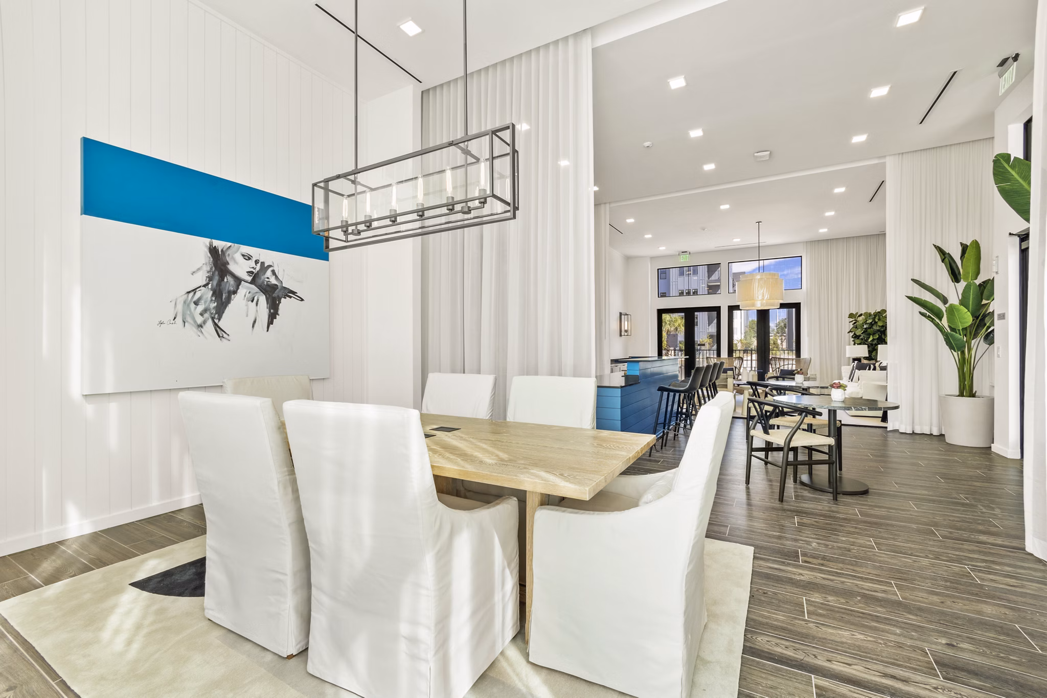 clubhouse meeting facility at Azalea Luxury Apartments