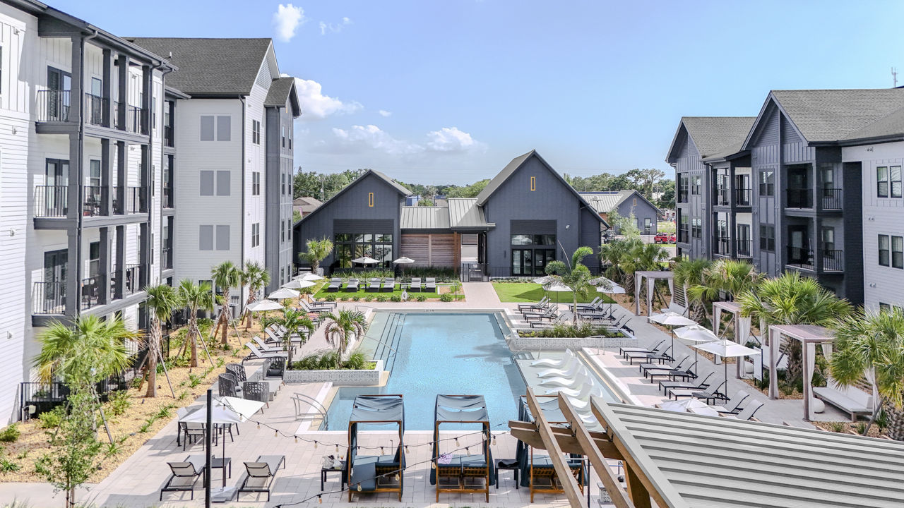 Azalea Luxury Apartments Tampa Fl 5 of 12