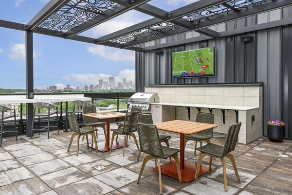 grill area/patio/balcony at The Bohen Apartments