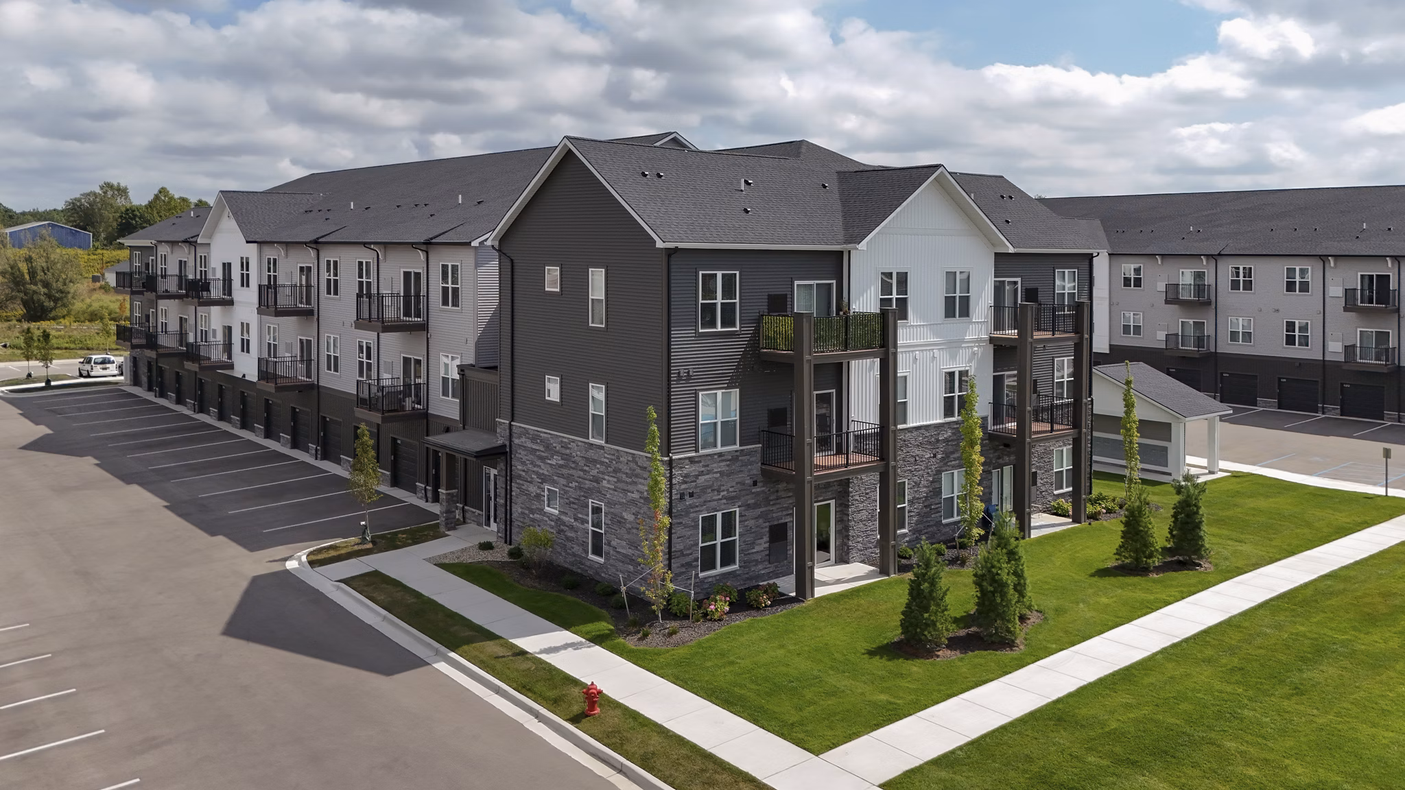building/exterior at The Commons at Rivertown