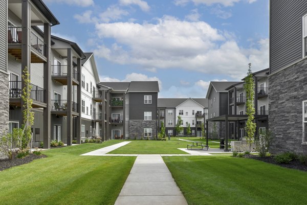 building/exterior at The Commons at Rivertown