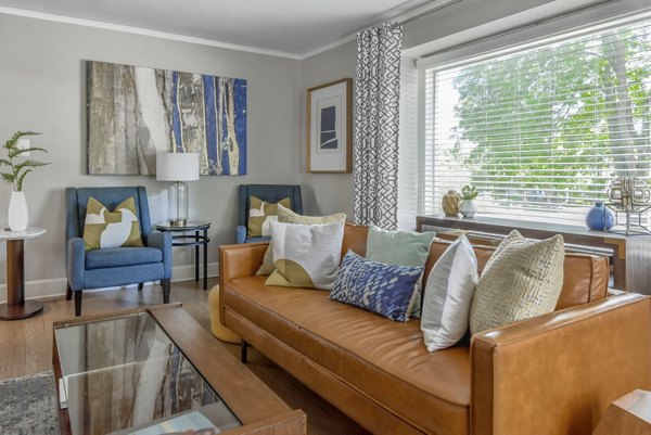 home office at Villas at Northstar Apartment
