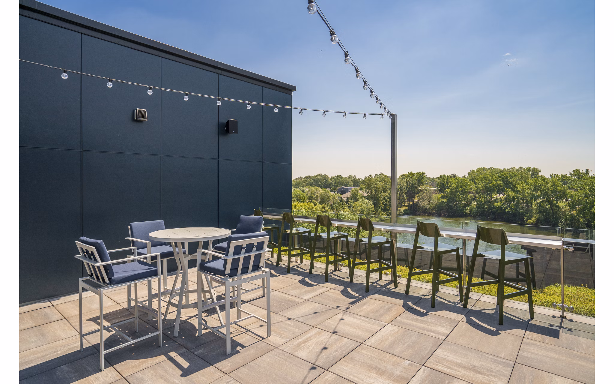 patio/balcony at Harvest Apartments