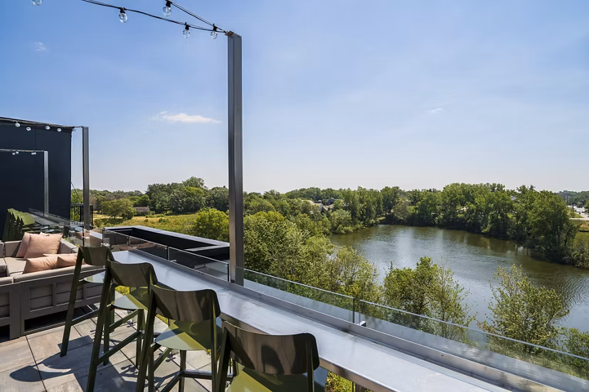 grill area/patio/balcony at Harvest Apartments
