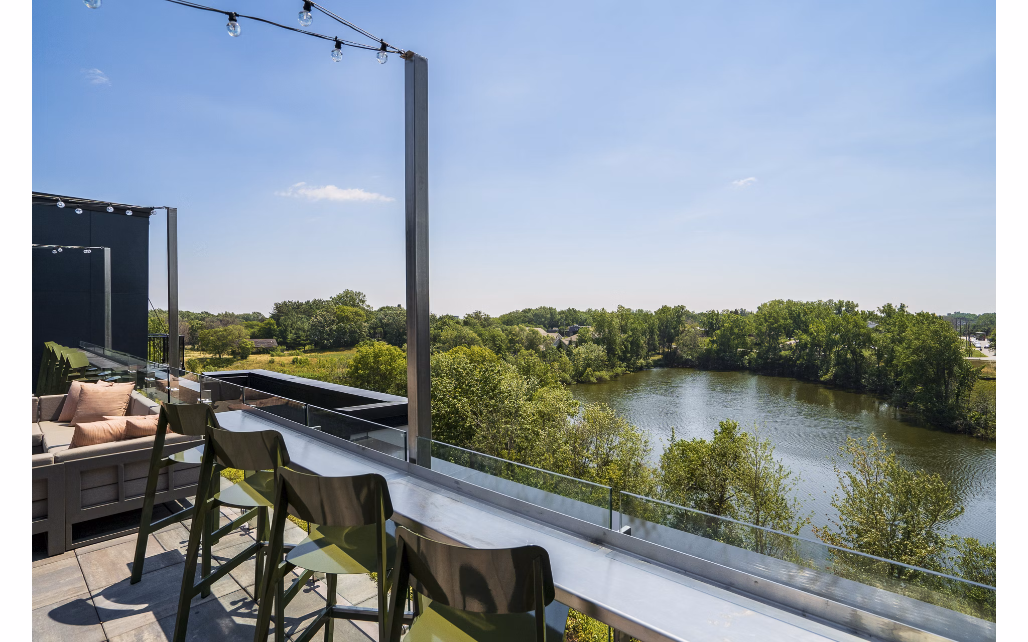 grill area/patio/balcony at Harvest Apartments