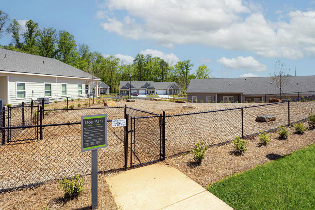 Dog park at Hardy Springs