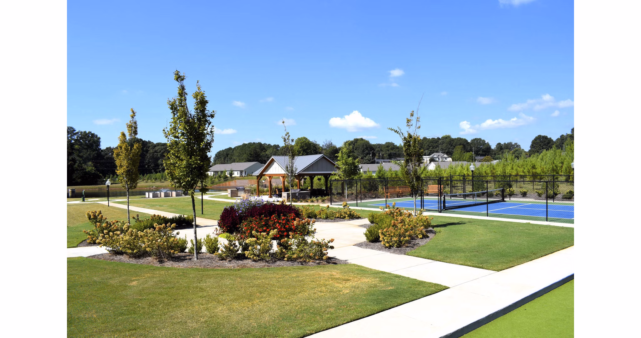 sport court at Hardy Springs Apartments