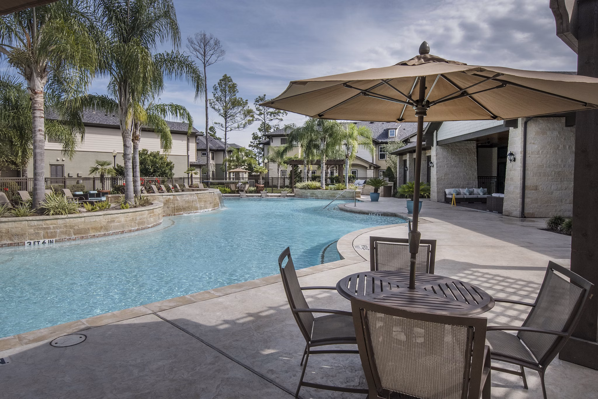 pool at Ten Pines at Summerwood Apartments 