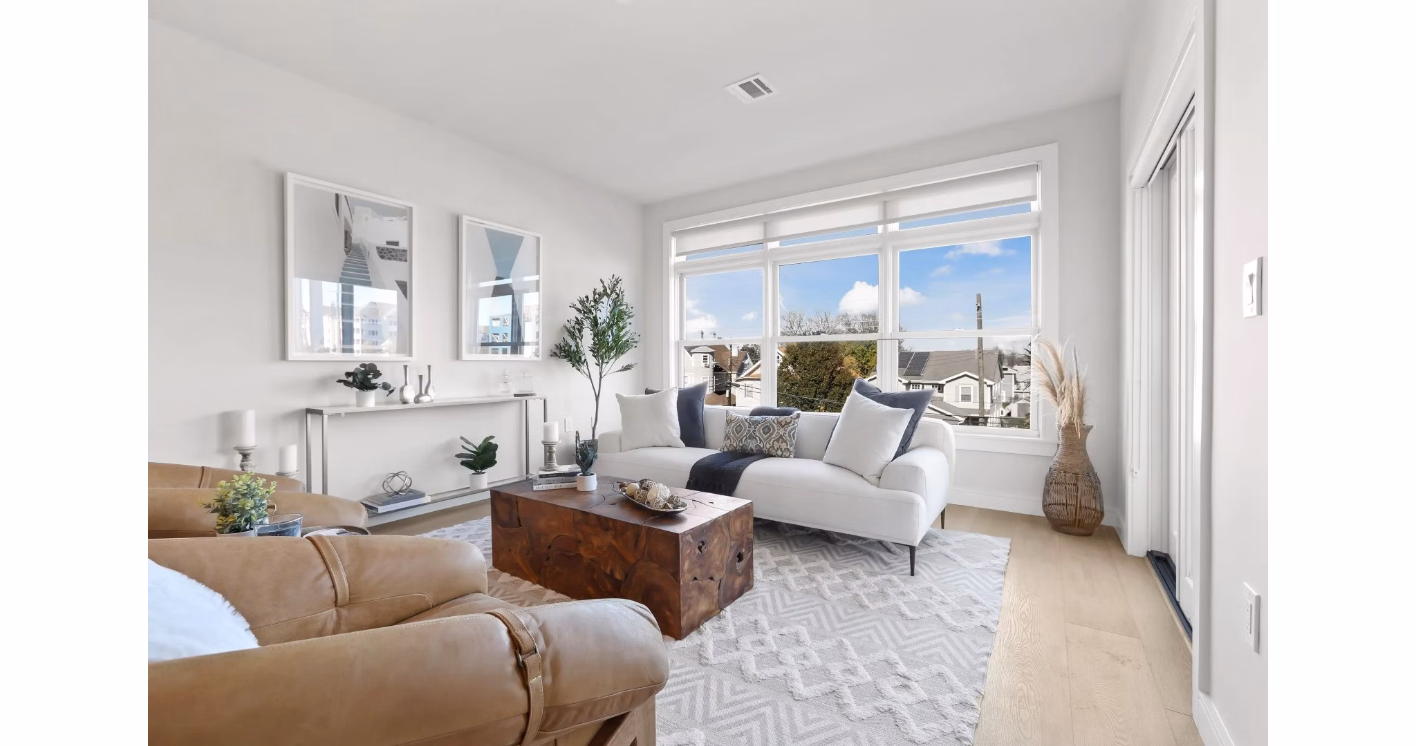 living room at Ocean Gate Apartments 