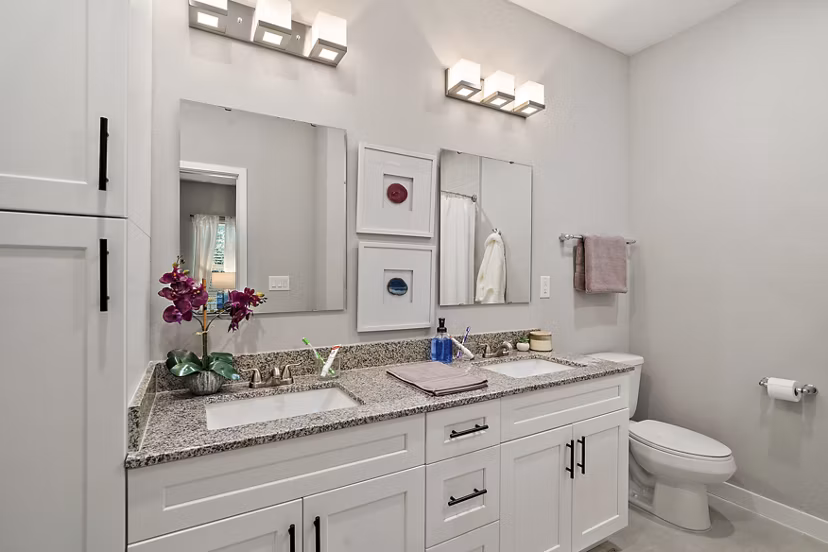 bathroom at Solamar Wildwood Apartments