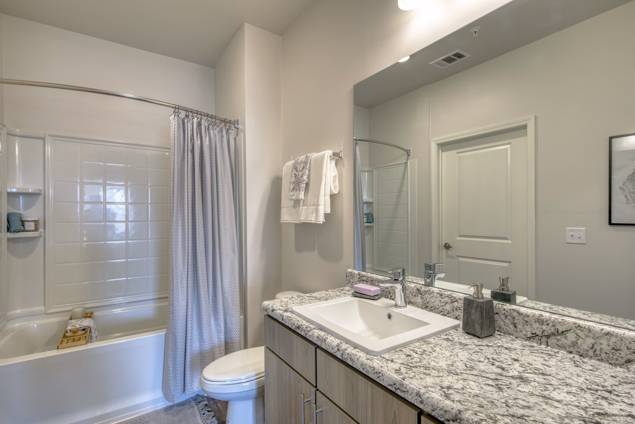 bathroom at at Mason Augusta Apartments