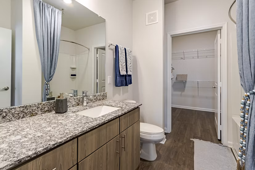 bathroom at Mason Augusta Apartments