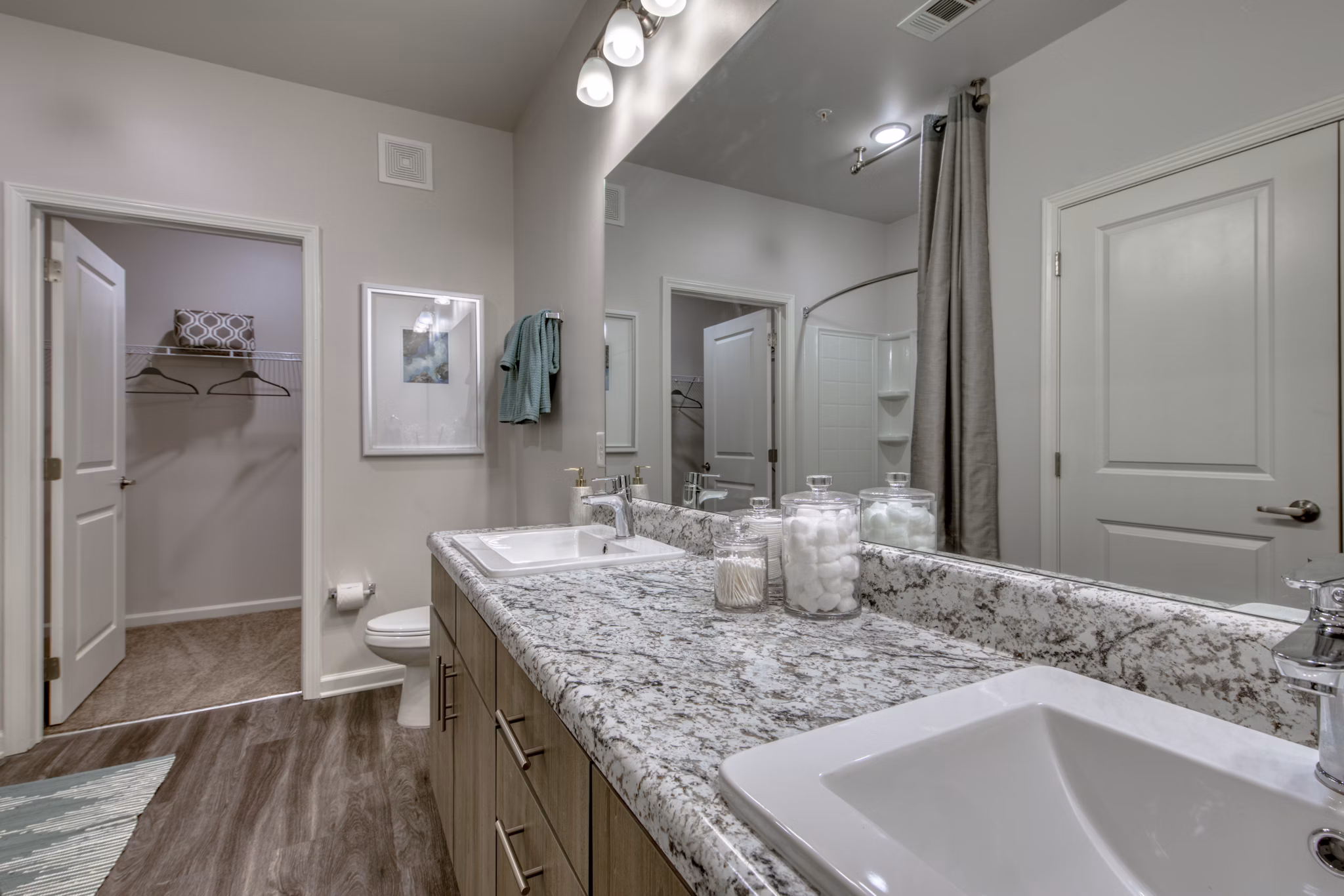 bathroom at at Mason Augusta Apartments