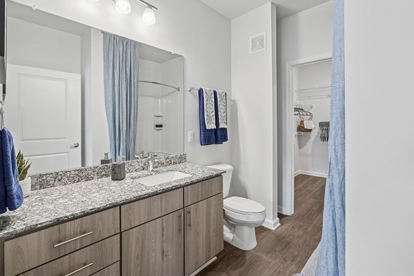 bathroom at Mason Augusta Apartments