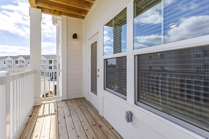 patio at Mason Augusta Apartments