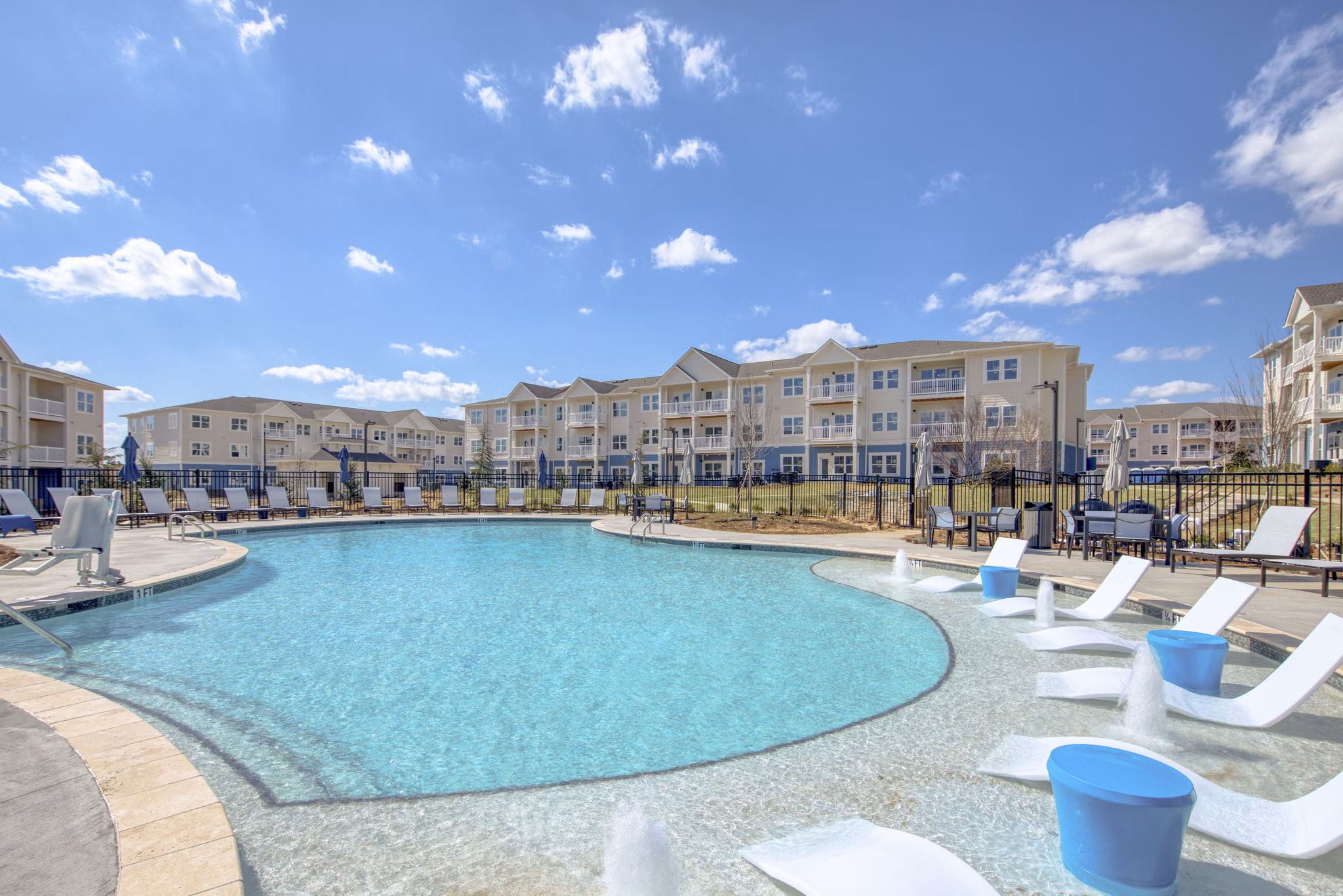 pool at Mason Augusta Apartments