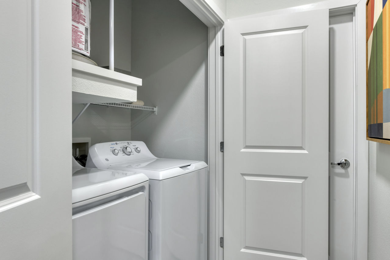 Laundry room at Alta Westover Hills