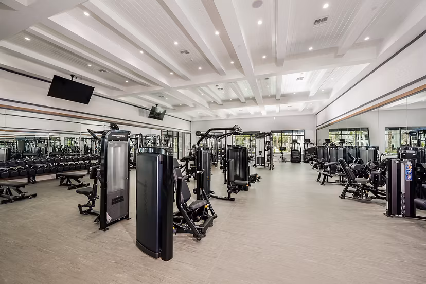fitness center at Northhaven Apartments 