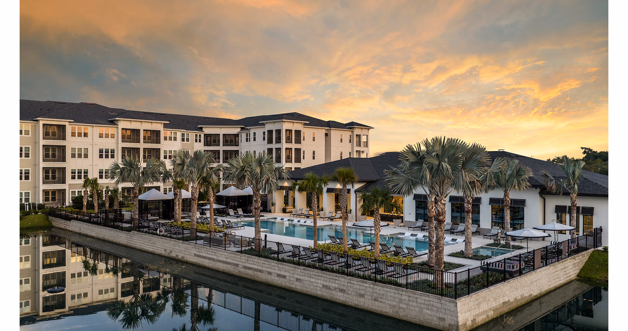 pool at Northhaven Apartments 
