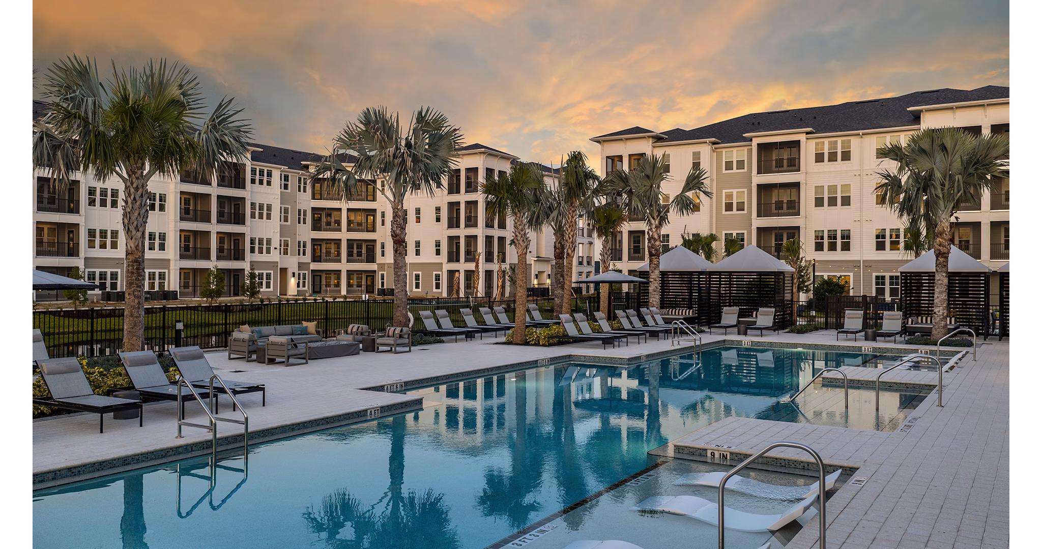 pool at Northhaven Apartments 