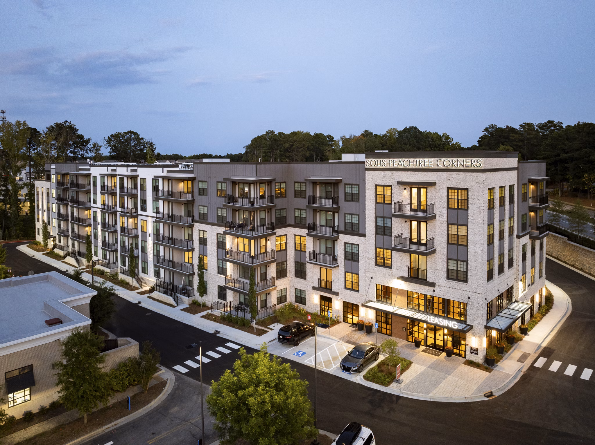 building/exterior at Solis Peachtree Corners Apartments