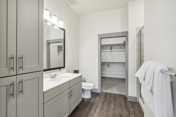 bathroom at Casella Apartments