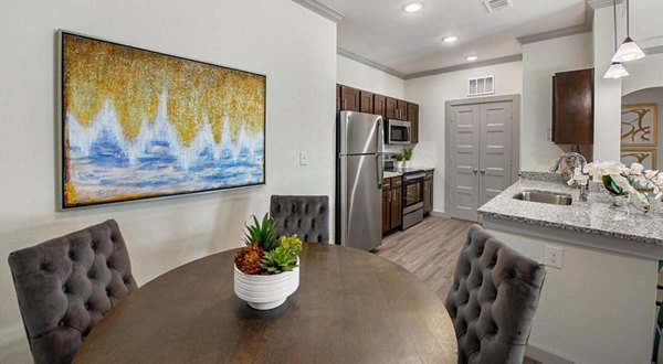 dining room at The Preserve at Gateway Apartments