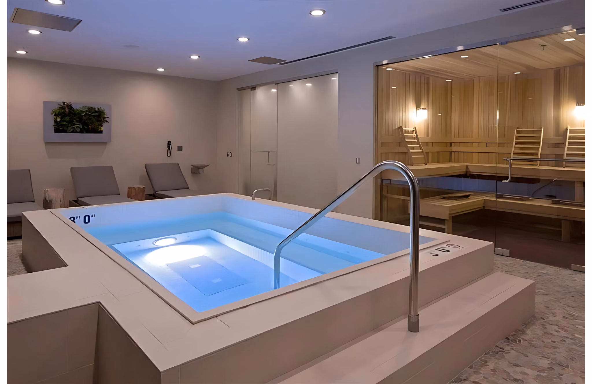 Pool at Hubbard Place Apartments